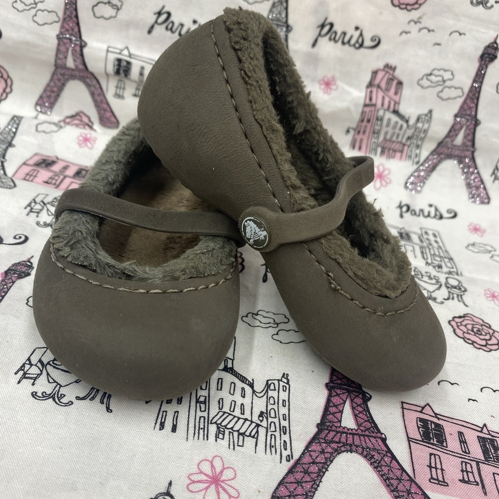 Crocs Fur Lined Mary Janes Sandals Shoes Girls Size 6 7 Toddler